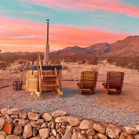 Villa 1 Minute To Joshua Tree National Park, Hot Tub, Stars, Private - The Wkndr Twentynine Palms Exterior foto